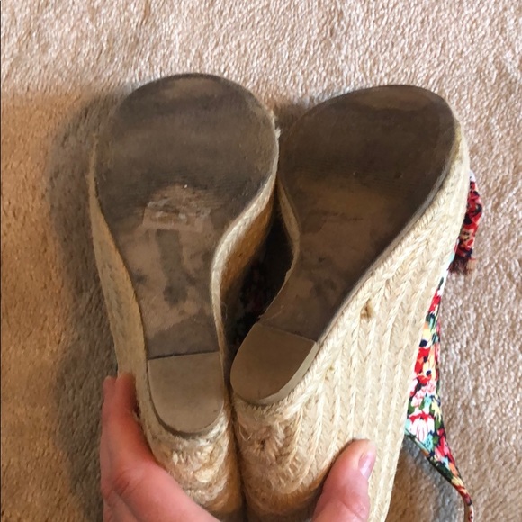 Wild Pair Floral Colorful ESPADRILLE WEDGE SANDAL - Picture 4 of 4